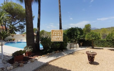 Exclusiva villa, rodeada de privacidad y naturaleza